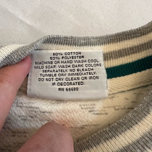 DIPORT USA Men’s 90’s Vintage Chicago Sweatshirt, Size Large. - Picture 5 of 8